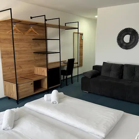 Hotel Arena Bakarni *